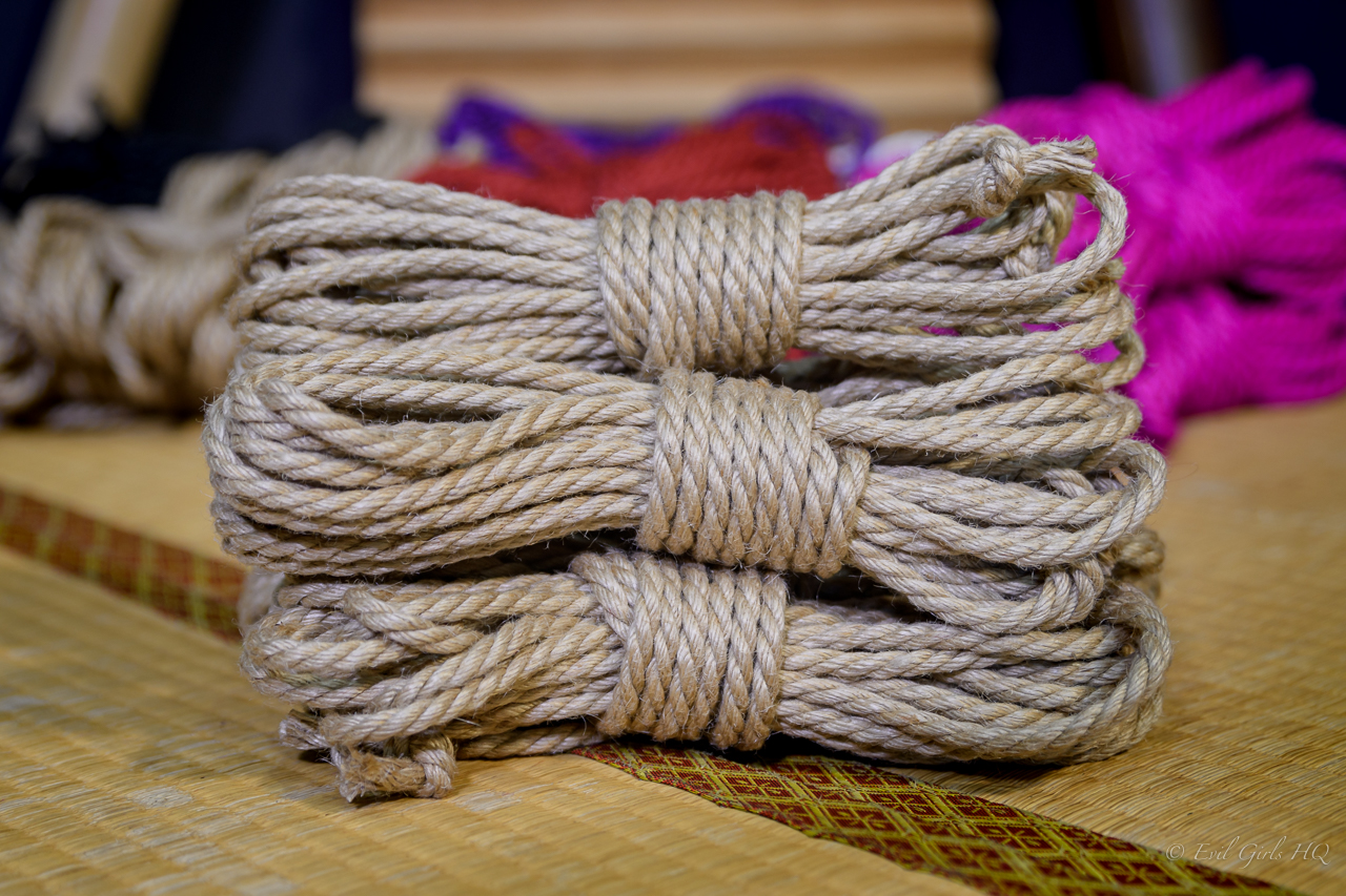 NATURAL 6mm Jute Rope Unconditioned (8m hank) – Evil Girls HQ